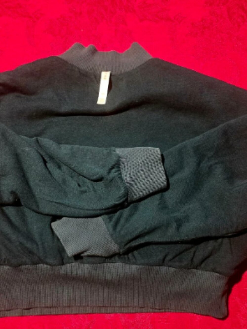 Fabletics Cropped Teddy Fleece Pullover Sweater – XS – Gently Used - Picture 5 of 6